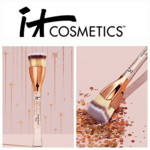 It Cosmetics Heavenly Luxe Superstar Flawless Foundation Brush